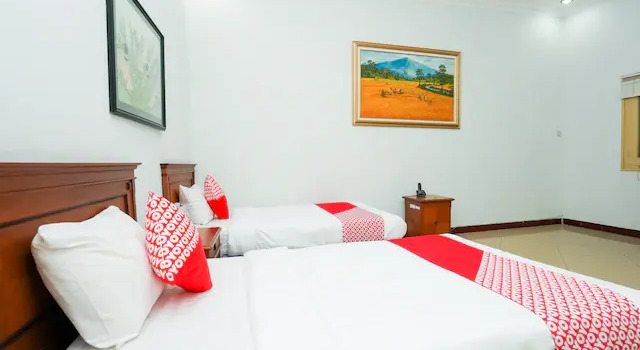Suite OYO 1346 Sinergi Hotel Gresik