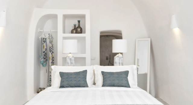 Limestone, Varaa Bed and Breakfast Fira Santorini Caldera