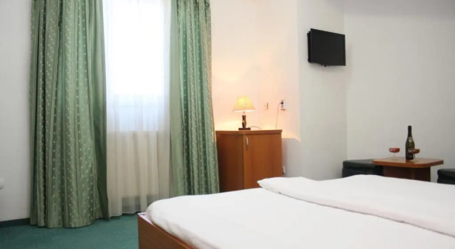 Трёхместный номер Standard Hotel Sir Orhideea