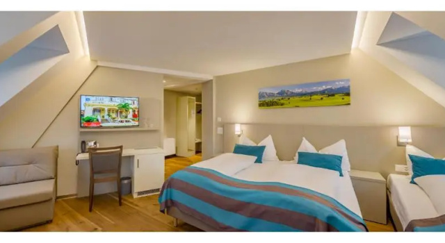 Семейный номер Standard Trip Inn Zurich Hotel