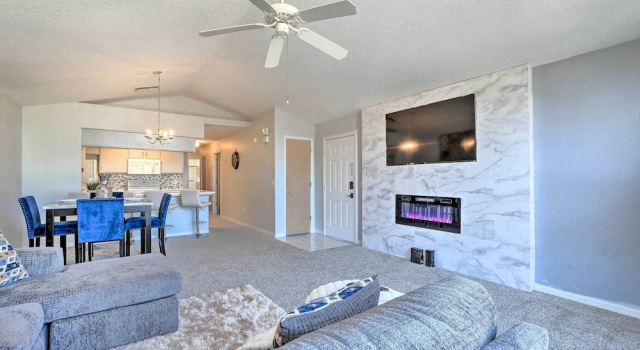 Less Than 8 Mi to Disney Getaway with Deck in Kissimmee, Забронировать Вилла Киссимми Диснейуорлд Орландо