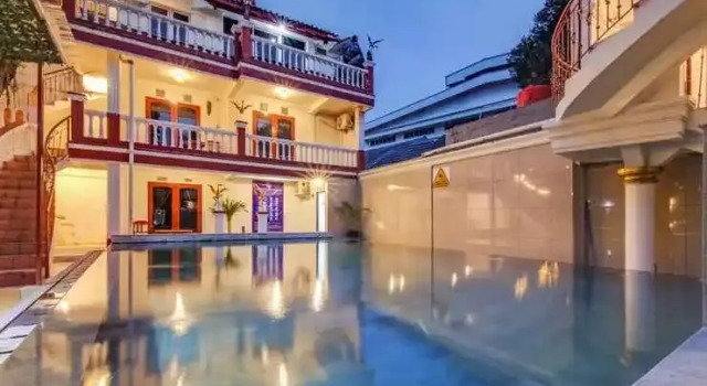 losmen kebun indah, Брондау Қонақ үй Bekasi 