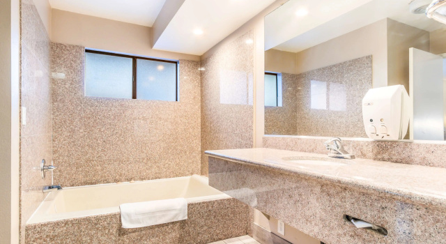 Двухместный полулюкс Deluxe Hotel Hacienda at Ontario Ranch
