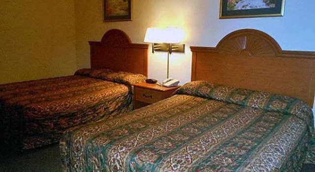 Liberty Inn & Suites, Rezervovat Motel Hinesville Georgie