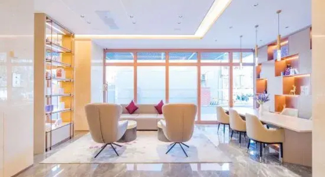 Lavande Hotel (Beijing Huilongguan Jishuitan Hospital Longze West Subway Station)