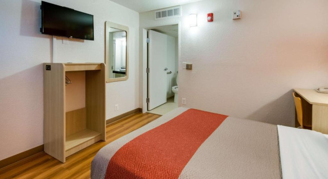 Двухместный номер Standard Motel 6-Lenexa, KS - Kansas City Southwest