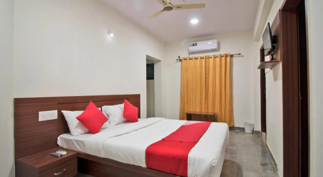 OYO 22940 Sri Durga Residency