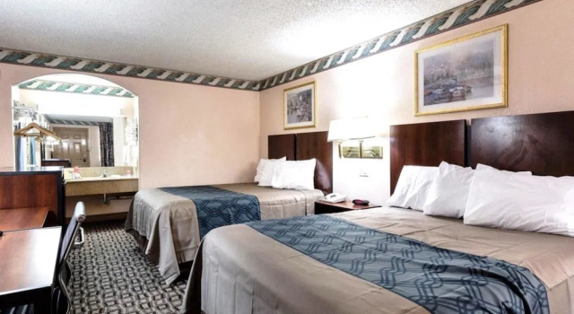 Econo Lodge Medical Center, Забронировать Отель Хьюстон Texas Gulf Coast, рядом с Станция легкого метро Smith Lands