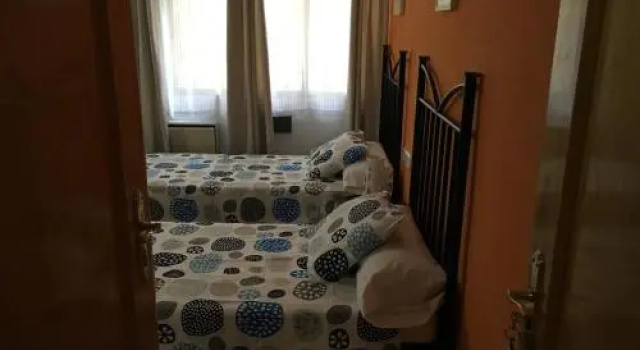 Hostal Tres Cantos, Забронировать Отель Отели Sierra Norte de Madrid с парковкой, Парковка
