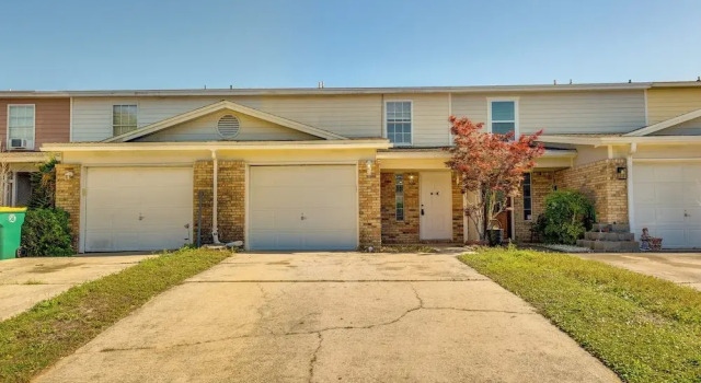 Breezy Fort Walton Townhome ~ 5 Mi to Beach!, Забронировать Апартаменты/квартира Форт-Уолтон-Бич 