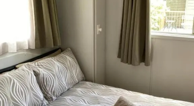 Вилла Tenterfield Lodge Caravan Park