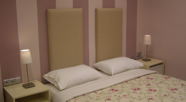 room "butterfly" in a neoclassical house, Забронировать Отель Кастория периферийная единица Кастория, рядом с Этнографический музей Кастории