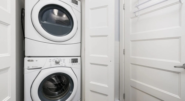 Playful 1BR in Festival Quarter