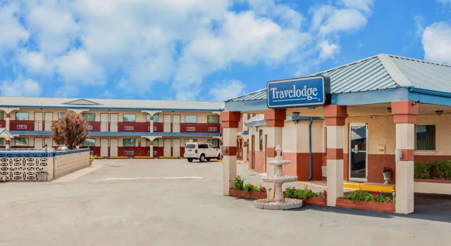 Люкс Travelodge by Wyndham Jackson I-40 Exit 82