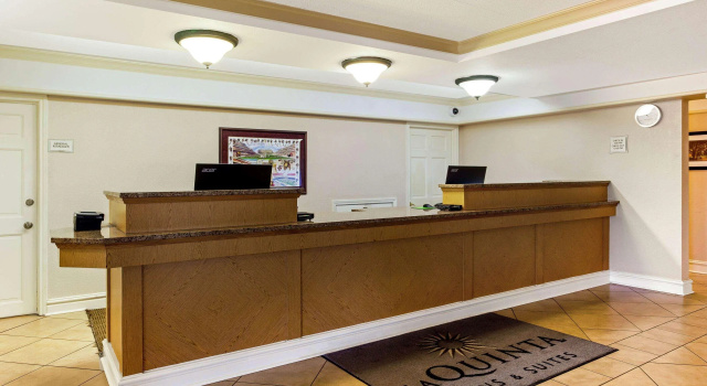Rodeway Inn, Rezervovat Hotel College Station Texas