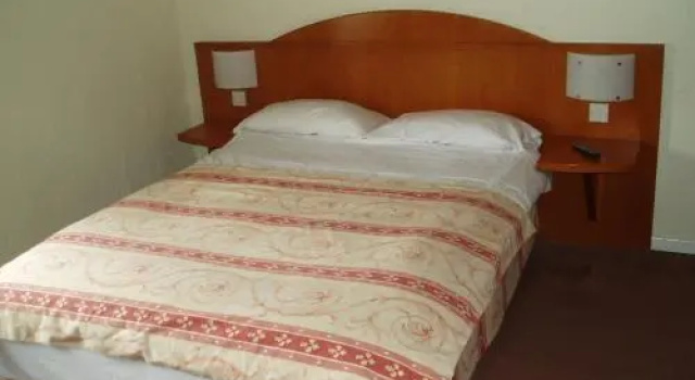 Pied Bull Hotel, Book Hotel Newton-le-Willows Merseyside