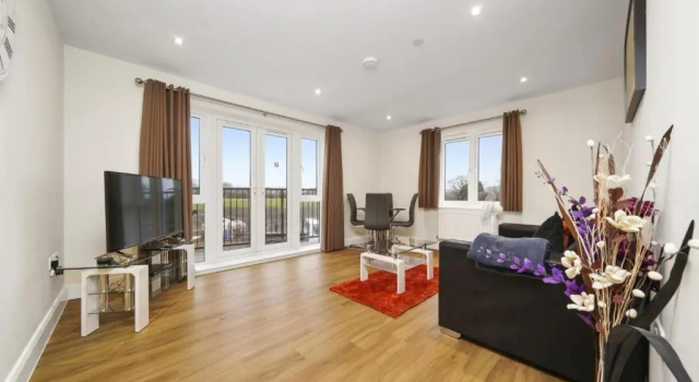 Апартаменты Цокольный этаж Heathrow Living Serviced Apartments by Ferndale