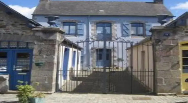 MamGozh, Забронировать Отель Базуж-ла-Перуз Ille-et-Vilaine