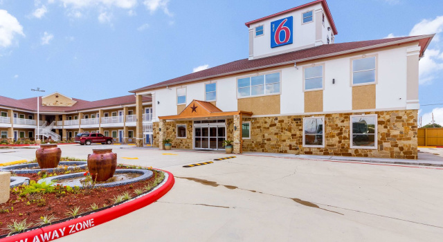 Motel 6-Houston, TX - North, Забронировать Мотель Хьюстон Texas Gulf Coast, рядом с North Houston Skate Park