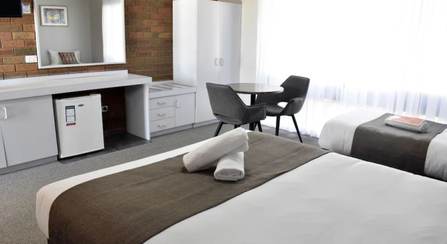 Номер Executive River Motel