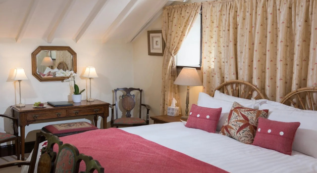 SummerHouse Bed & Breakfast, Book Hotel Pensford hoteller med pool, Swimmingpool