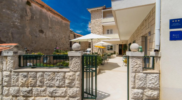Apartmani Ujdur, Rezerwuj Hotel Gradac Sibenik-Knin County