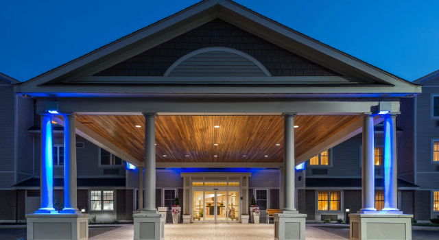 Holiday Inn Express Hotel & Suites Tilton - Lakes Region, Забронировать Отель Тилтон 