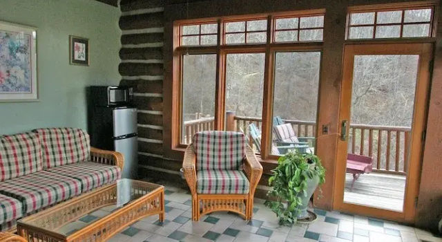 Трёхместный люкс Wildberry Lodge