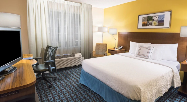 Двухместный люкс Fairfield Inn & Suites by Marriott Atlanta Perimeter Center