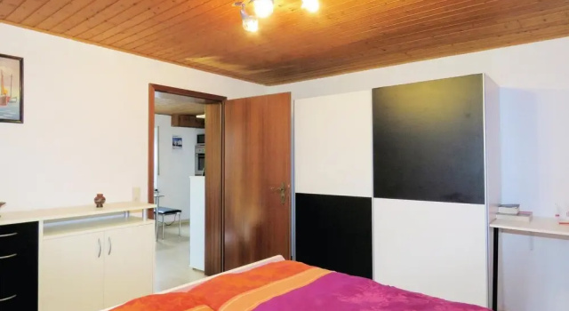 Beautiful Apartment in Brensbach OT Wersau With 1 Bedrooms and Wifi, Забронировать Апартаменты/квартира Отели земли Гессена с парковкой, Парковка