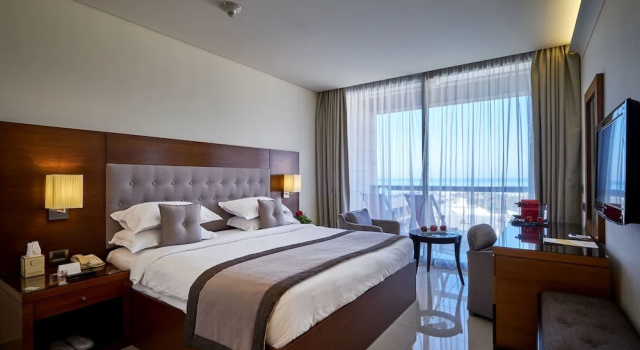 Двухместный номер Classic с красивым видом из окна Coral Beach Hotel And Resort Beirut