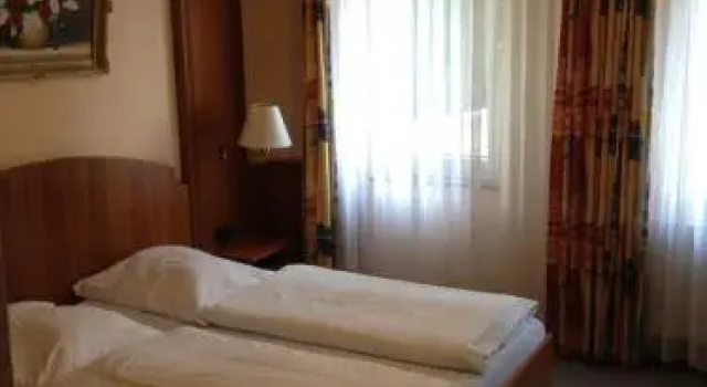 Hotel Restaurant Blumenhof, Забронировать Отель Отели Басвайлер с парковкой, Парковка
