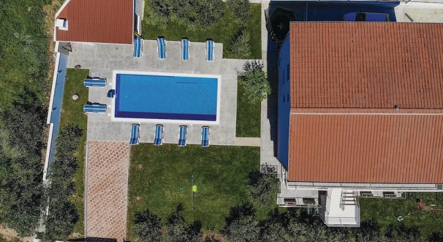 Nice Home in Kastel Kambelovac With Wifi and 4 Bedrooms, Забронировать Отель Отели Каштела 3 звезды, 3*