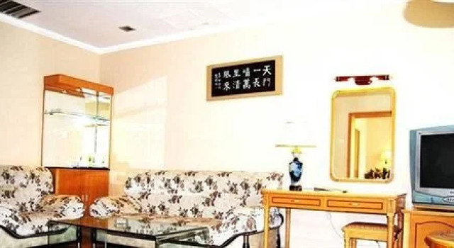 Thank Inn Chain Hotel Pingdingshan Weidong District Jianshe Road Trade Plaza, Rezervați Hotel Pingdingshan Henan