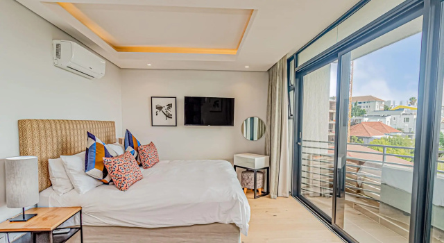 Modern Apartment w Rooftop Deck Scholtz Penthouse, Забронировать Апартаменты/квартира Отели Кейптауна с парковкой, Парковка