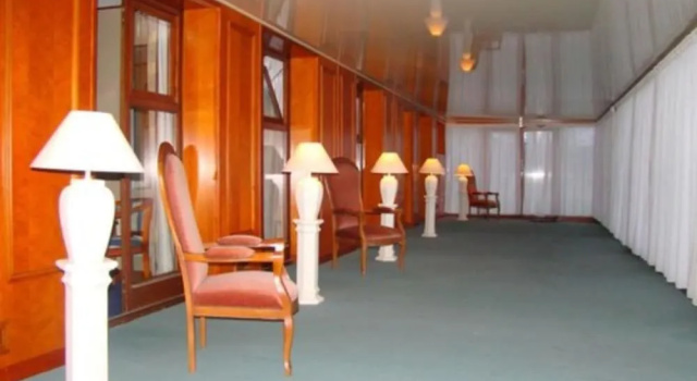 Logis Hôtel & Restaurant - Le Château Des Tourelles 3 étoiles, Забронировать Отель Ле-Васт 