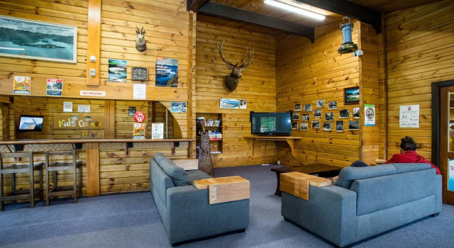 Tasman Holiday Parks - Te Anau, Забронировать Курортный отель Отели региона Саутленд с завтраком, Завтраки