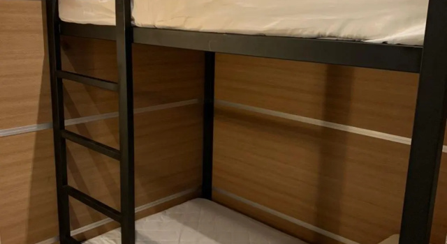 Кровать в общем номере (мужской номер) Travel Hostel