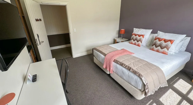 Студия Silverstream Retreat