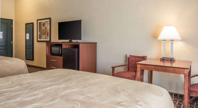 Четырёхместный номер Standard Quality Inn & Suites East Troy I-43