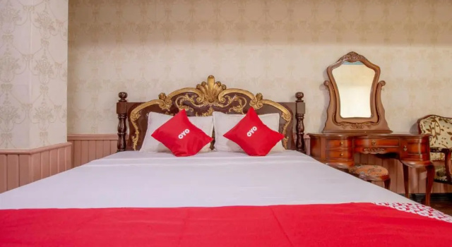 Люкс Deluxe OYO 738 Maganda Hotel