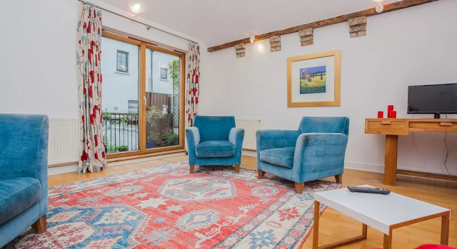 Spacious Quiet Mews House Near Angel, Забронировать Отель Отели Большого Лондона 3 звезды, 3*