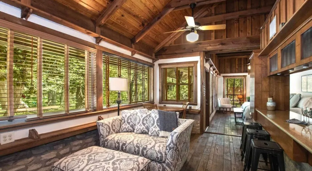 Коттедж Creekhaven Inn & Spa