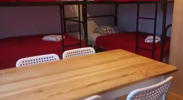 Кровать в общем номере Hotel-hostel Saska