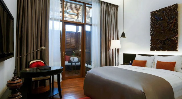 Двухместный номер Deluxe с балконом The Lake Garden Hotel Nay Pyi Taw - MGallery Collection