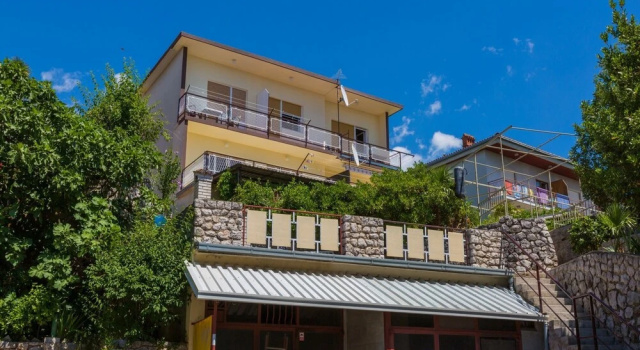 Apartment Mira, Забронировать Апартаменты/квартира Отели Приморско-Горанской жупания с парковкой, Парковка