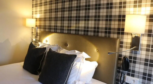 Двухместный номер Superior с видом на гавань Best Western Le Cheval Blanc -Vue sur le port-plein centre ville