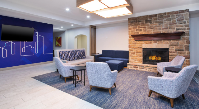Holiday Inn Express & Suites Milwaukee Nw Park Place by IHG, Buchen Sie Hotel Beste Wellnesshotels in Milwaukee, SPA