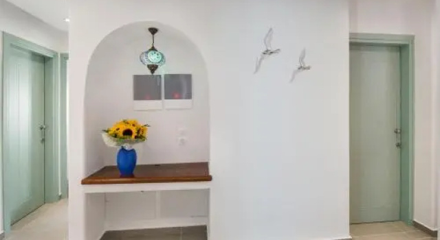 Petinis Place, Забронировать Отель Тира Santorini Caldera