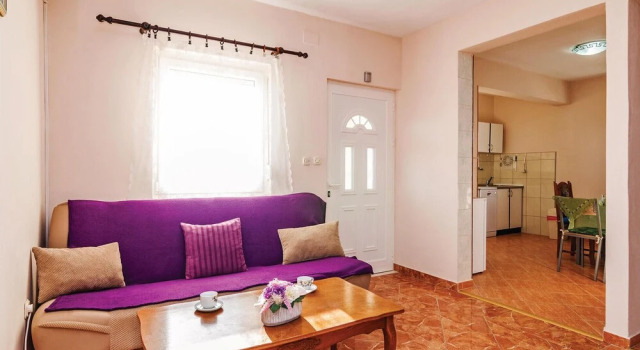 Beautiful Home in Vrana With 2 Bedrooms, Wifi and Outdoor Swimming Pool, Varaa Hotelli Vrana Zadar County